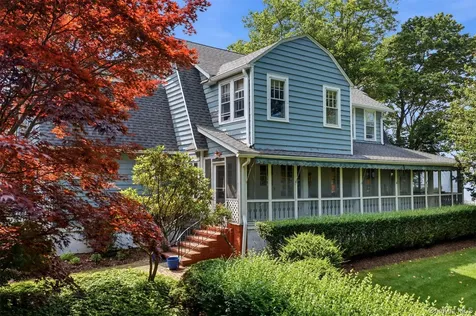 7 Thompson Street Shoreham NY 11786
