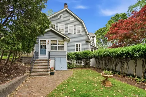 7 Thompson Street Shoreham NY 11786