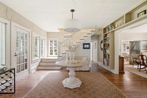 7 Thompson Street Shoreham NY 11786
