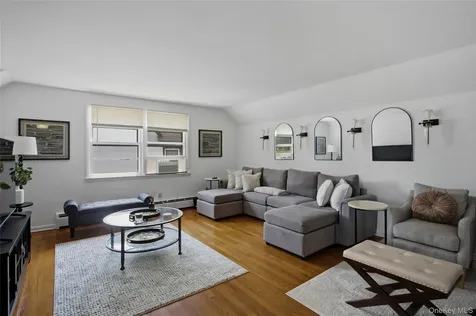 419 Beach Avenue Mamaroneck NY 10543