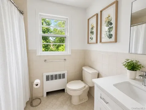419 Beach Avenue Mamaroneck NY 10543