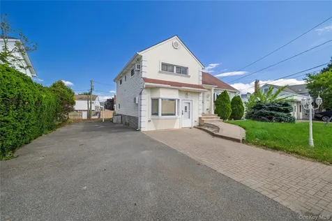 561 Woodbury Road Plainview NY 11803