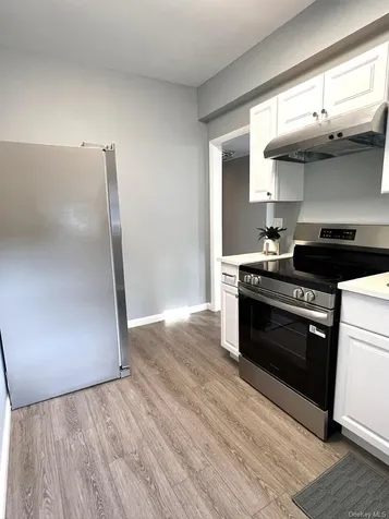 96 56 Windham NY 12496