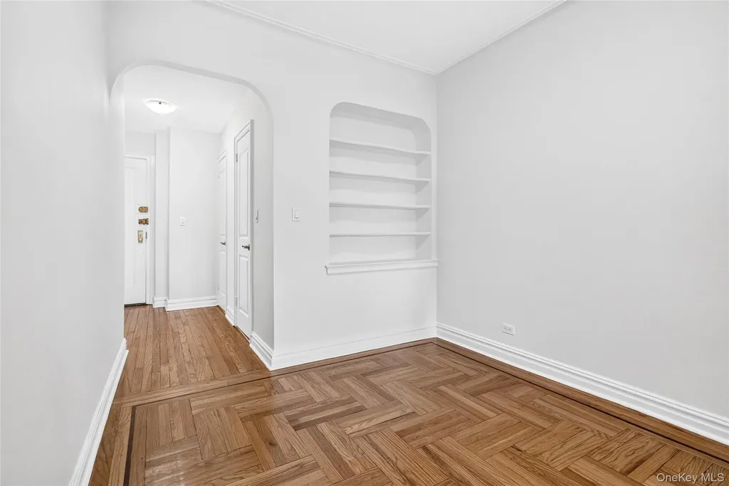 601 Pelham Parkway N Bronx NY 10467