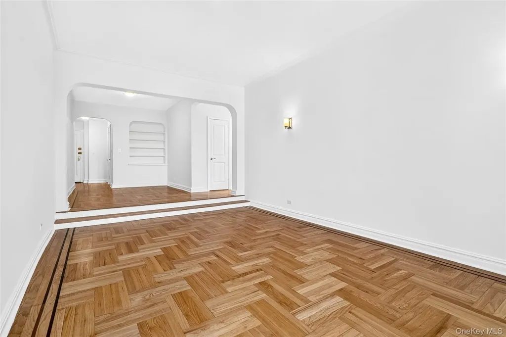 601 Pelham Parkway N Bronx NY 10467
