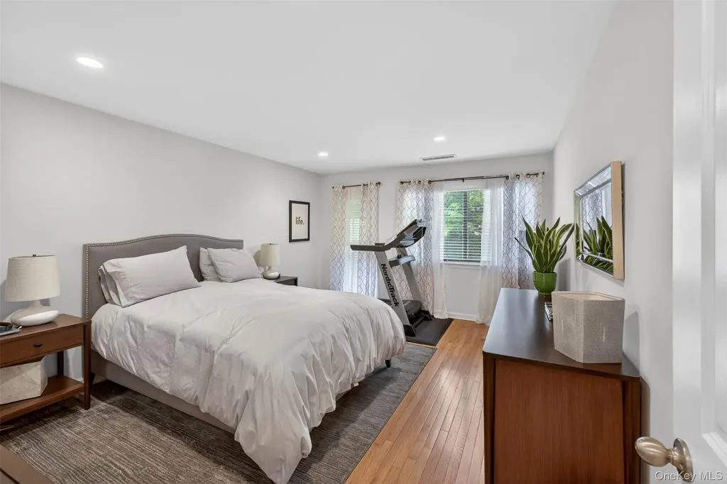 20 Bronxville Glen Drive Bronxville NY 10708