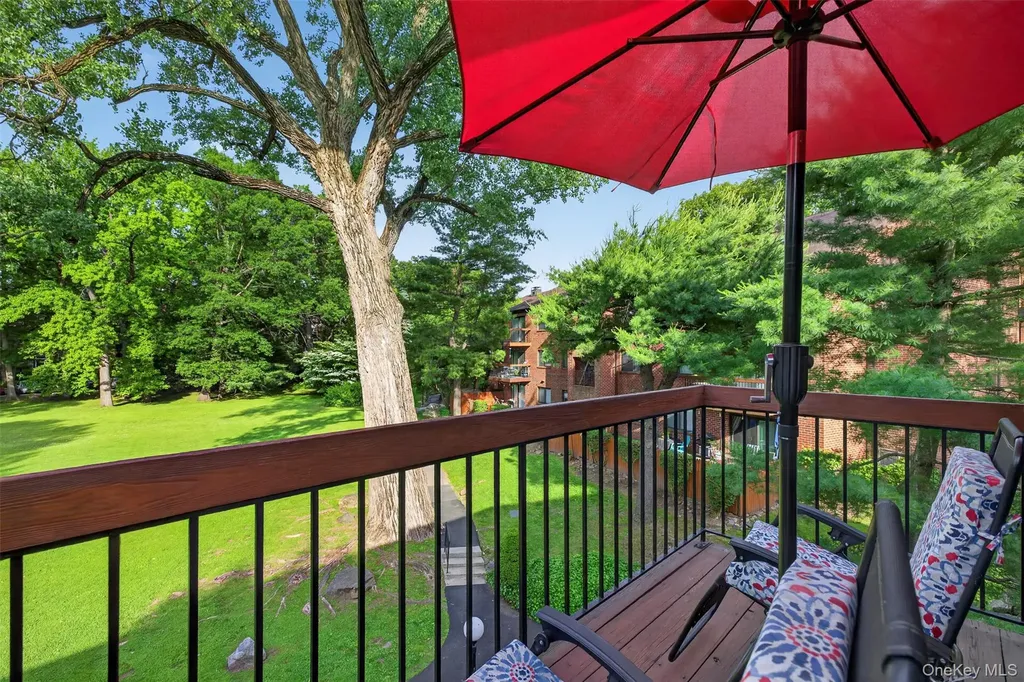 20 Bronxville Glen Drive Bronxville NY 10708
