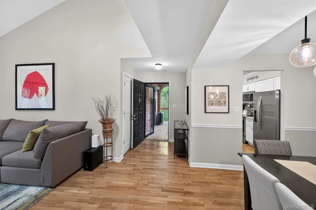 20 Bronxville Glen Drive Bronxville NY 10708
