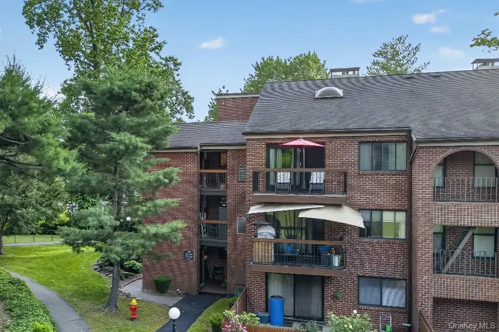 20 Bronxville Glen Drive Bronxville NY 10708