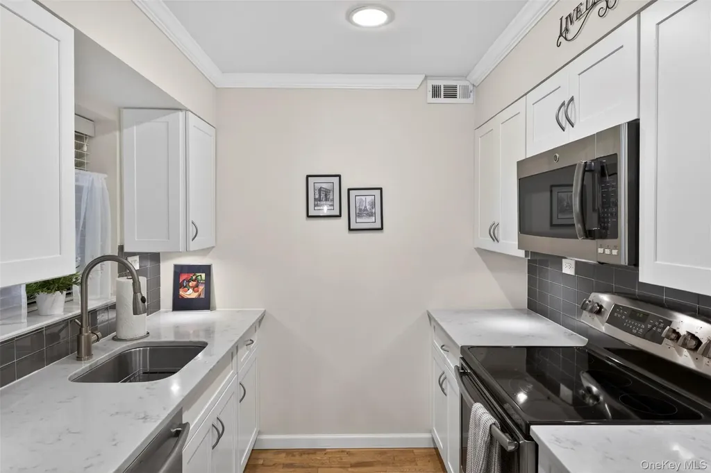 20 Bronxville Glen Drive Bronxville NY 10708