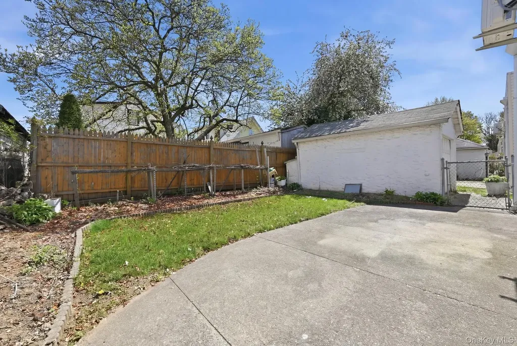 13311 231st Street Laurelton NY 11413