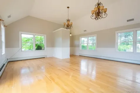 300 S Snedecor Avenue Bayport NY 11705