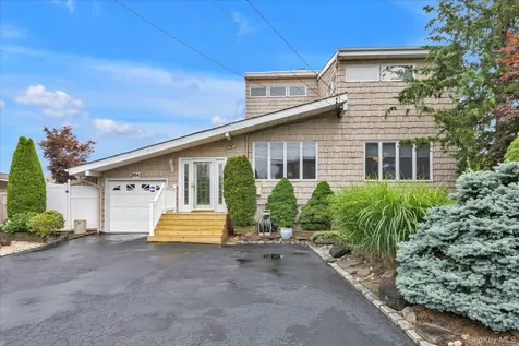 2643 Belmill Road Bellmore NY 11710