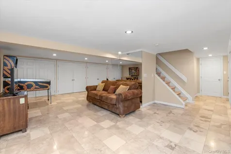 2643 Belmill Road Bellmore NY 11710