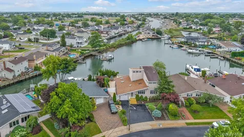 2643 Belmill Road Bellmore NY 11710