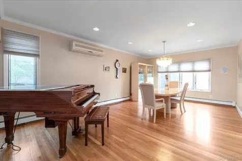 2643 Belmill Road Bellmore NY 11710