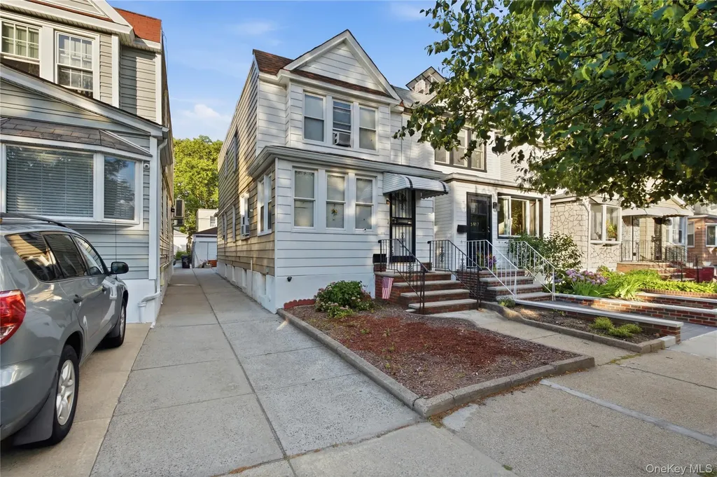 Glendale NY 11385