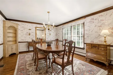 54 Snake Hill Road Cold Spring Harbor NY 11724
