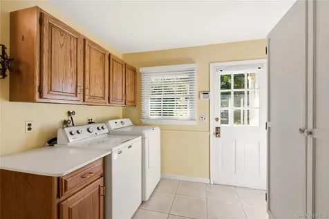 54 Snake Hill Road Cold Spring Harbor NY 11724