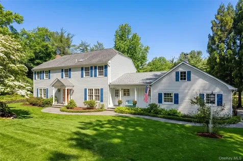 54 Snake Hill Road Cold Spring Harbor NY 11724