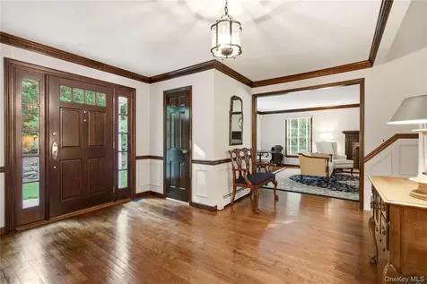 54 Snake Hill Road Cold Spring Harbor NY 11724