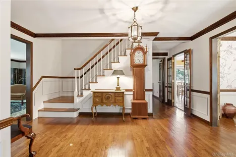 54 Snake Hill Road Cold Spring Harbor NY 11724