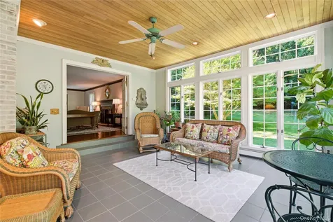 54 Snake Hill Road Cold Spring Harbor NY 11724
