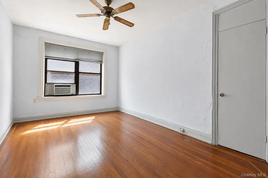 880 West 181st Street New York (manhattan) NY 10033