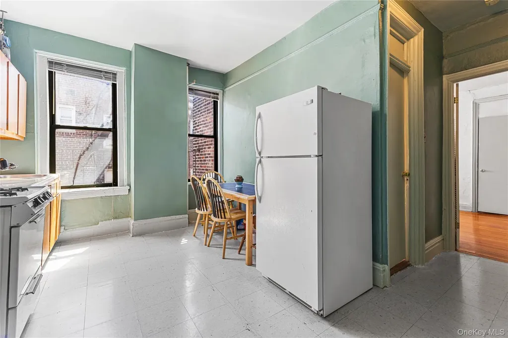 880 West 181st Street New York (manhattan) NY 10033