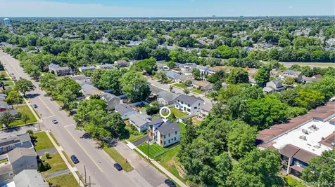 17 Gerhard Road Plainview NY 11803
