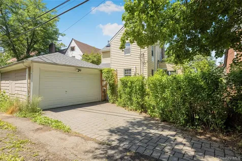 10 Ashton Road Yonkers NY 10705