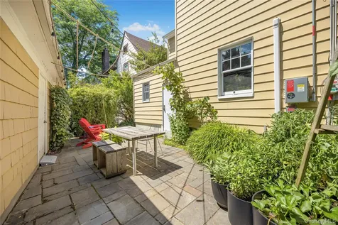 10 Ashton Road Yonkers NY 10705