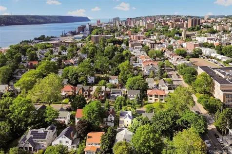 10 Ashton Road Yonkers NY 10705