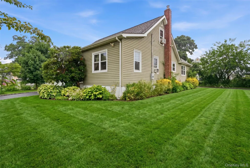 39 Church Street Central Islip NY 11722