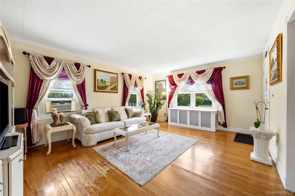 39 Church Street Central Islip NY 11722