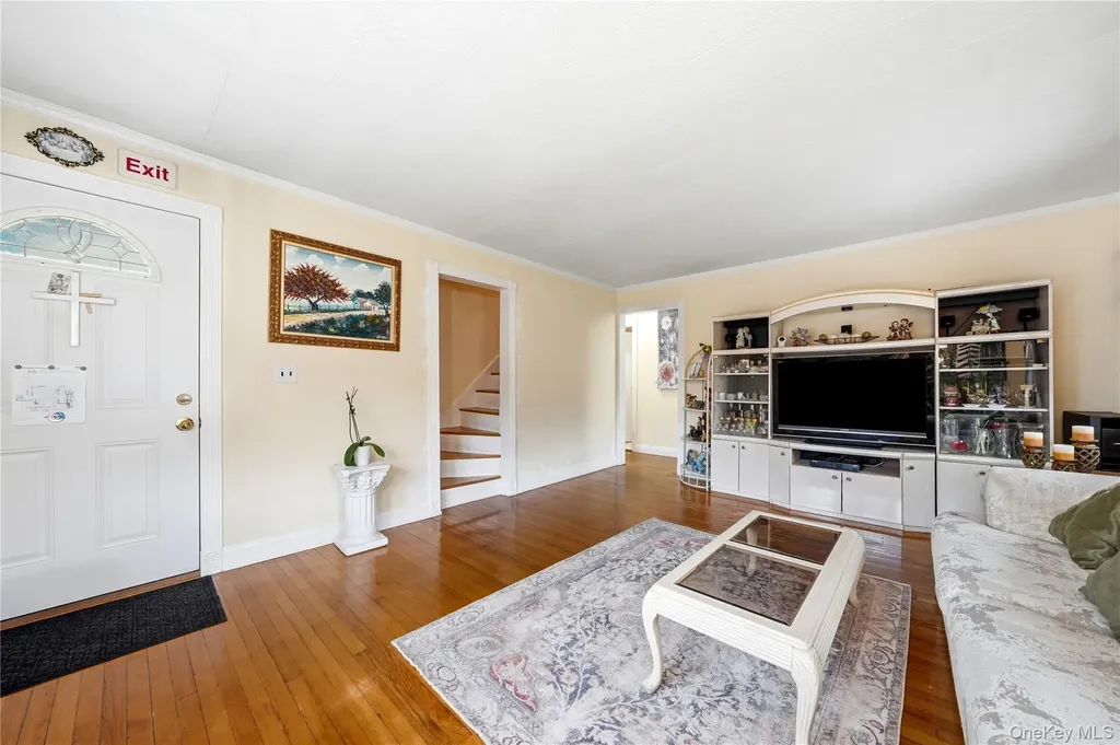 39 Church Street Central Islip NY 11722