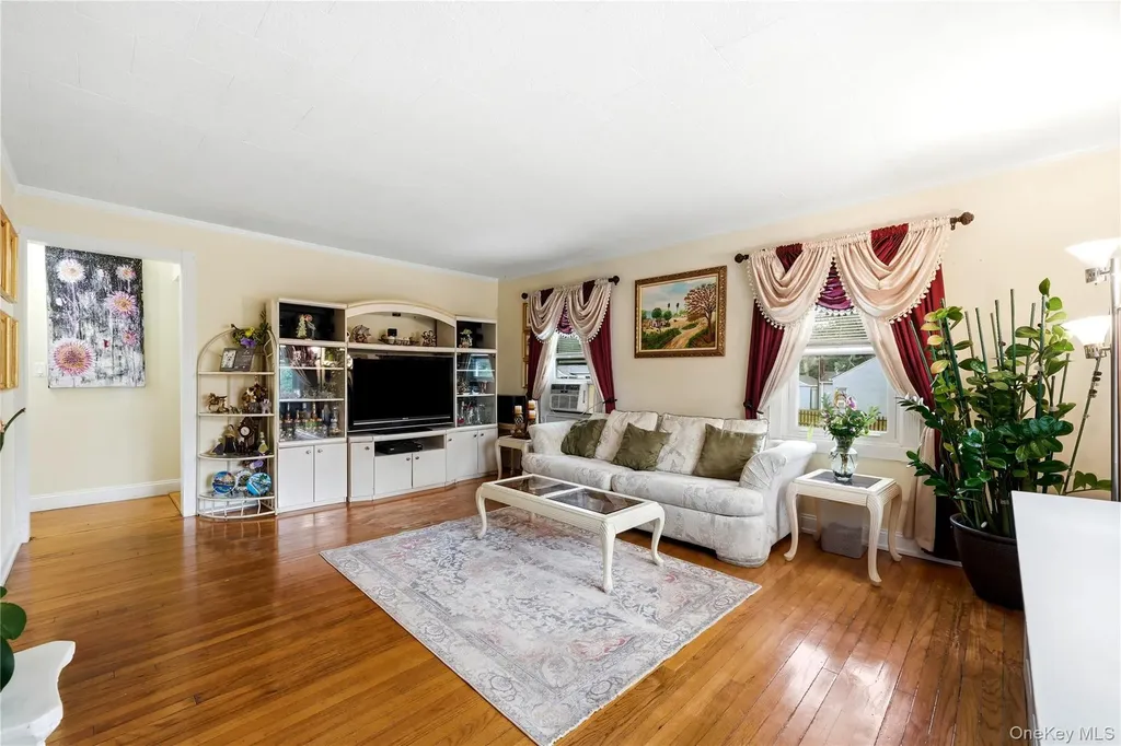 39 Church Street Central Islip NY 11722