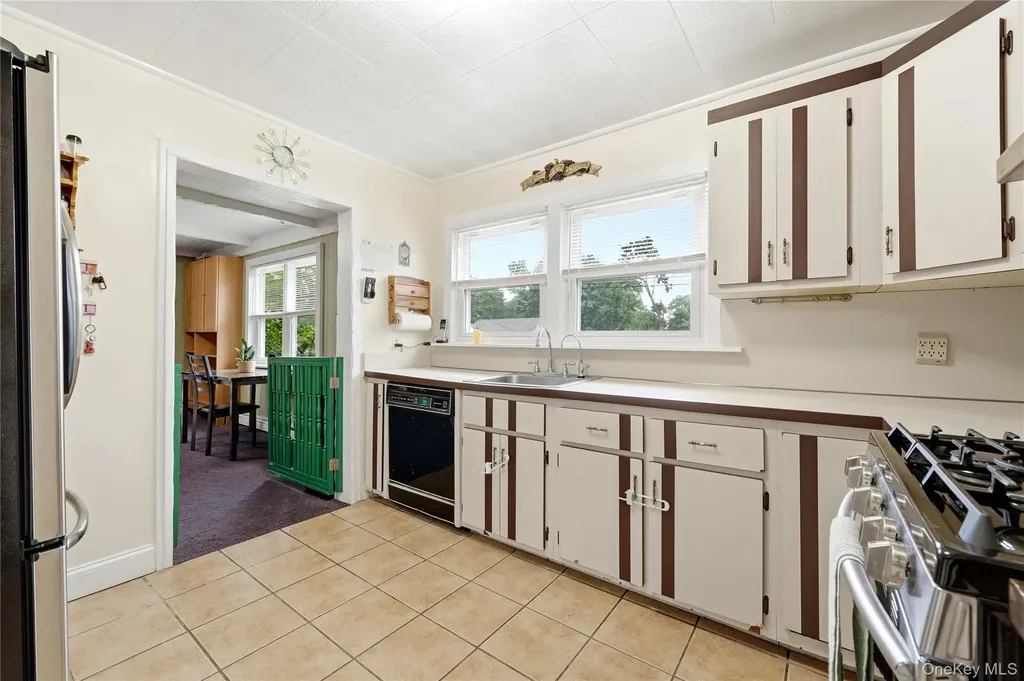 39 Church Street Central Islip NY 11722