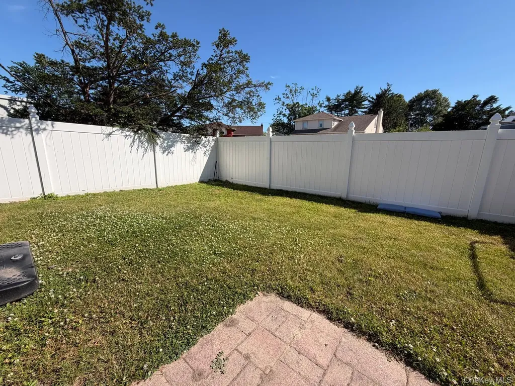 906 Park Court North Woodmere NY 11581