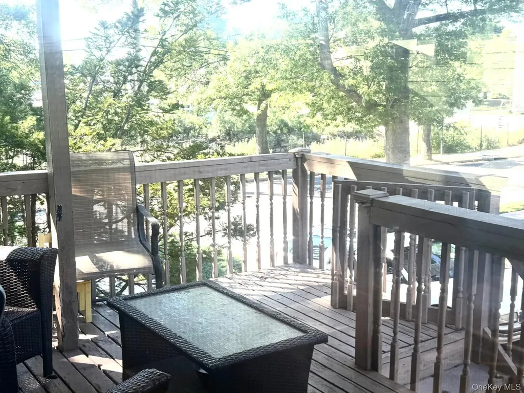 906 Park Court North Woodmere NY 11581