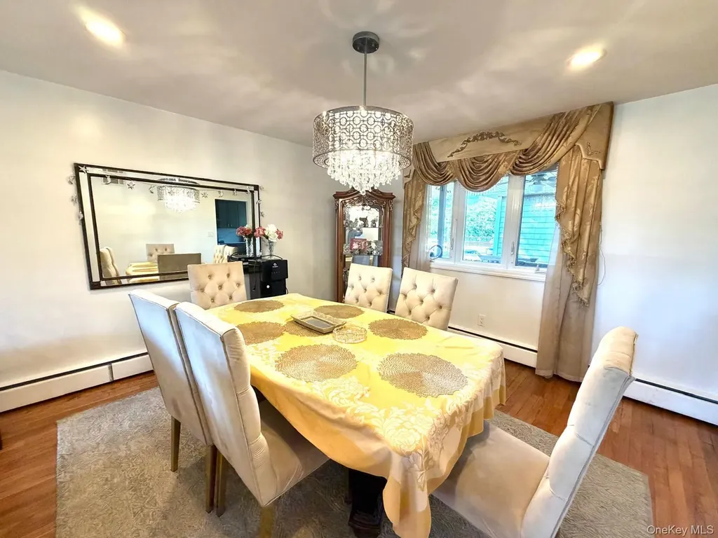 906 Park Court North Woodmere NY 11581