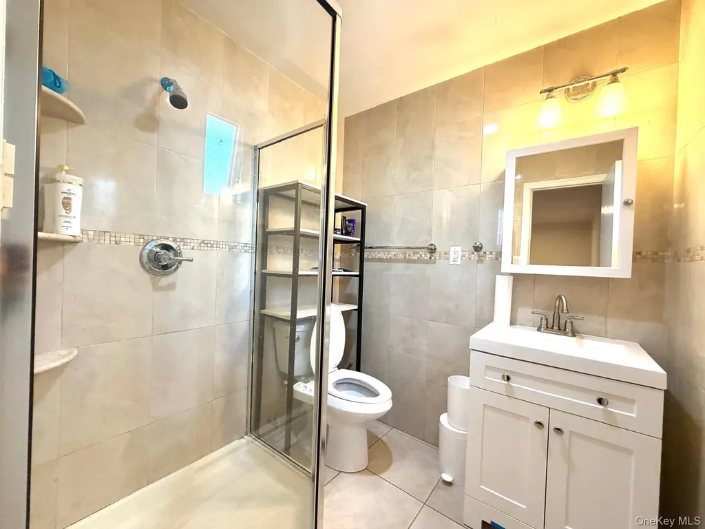 906 Park Court North Woodmere NY 11581