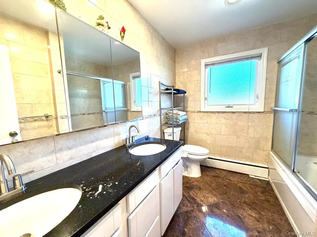 906 Park Court North Woodmere NY 11581