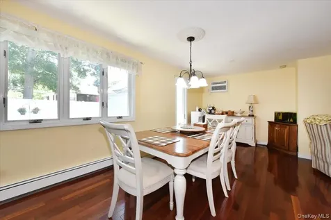 18 Boston Avenue Massapequa NY 11758