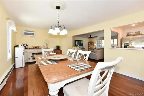 18 Boston Avenue Massapequa NY 11758