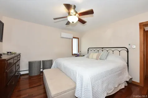 18 Boston Avenue Massapequa NY 11758