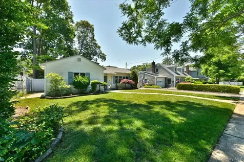 18 Boston Avenue Massapequa NY 11758