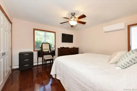 18 Boston Avenue Massapequa NY 11758