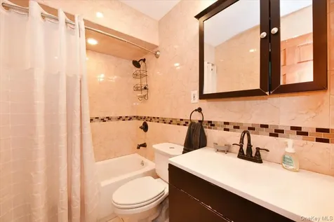 18 Boston Avenue Massapequa NY 11758