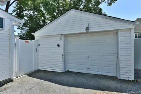 18 Boston Avenue Massapequa NY 11758